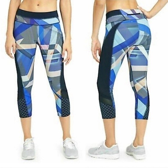 Athleta Electric Geo Sonar Capri Leggings Yoga Gym Back Zip Pocket Mesh Panel XS - Picture 1 of 16